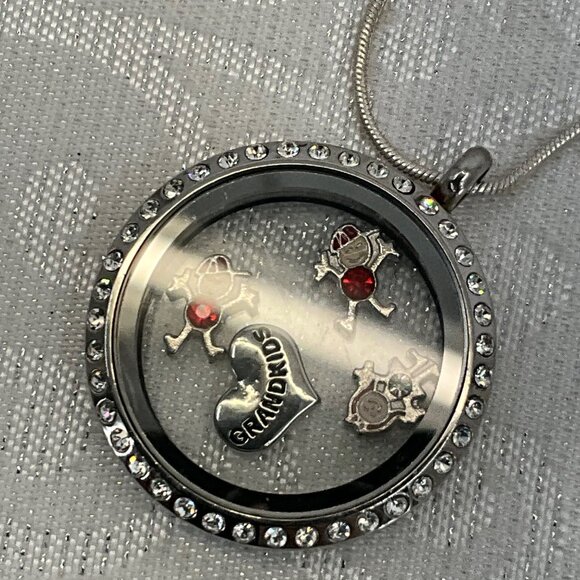 Silver Floating Charm Locket Necklace & 925 silver Chain Includes "Grandkids" He - Picture 3 of 5